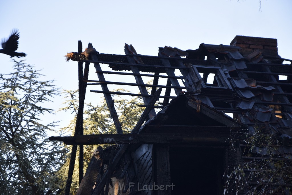 Grossfeuer Einfamilienhaus Siegburg Muehlengrabenstr P1141.JPG - Miklos Laubert